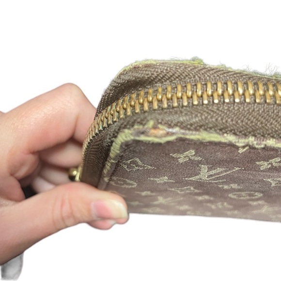 Authentic Louis Vuitton Brown Monogram Mini Lin Zippy Wallet - Picture 14 of 16